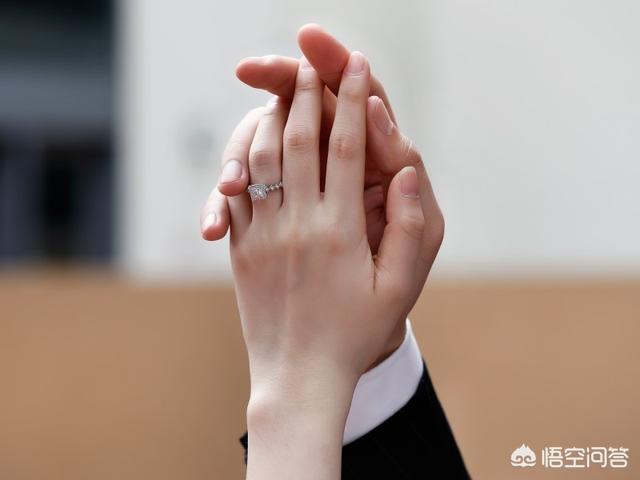 订婚戒指多少钱,达州订婚戒指一般多少价位？