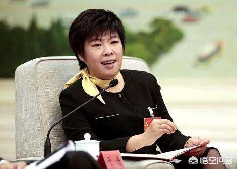 何守正:从国学大师到被轰下台，55岁无人问津的于丹，到底做错了什么？