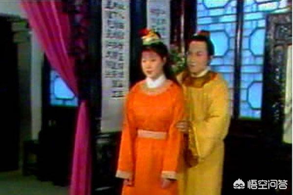 王亚忱:秦钟在贾府上私塾时住哪？