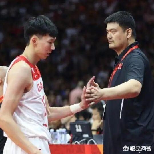 周琦五犯离场:周琦NBL关键时刻技犯离场，球队遭三连败，他还存在什么问题