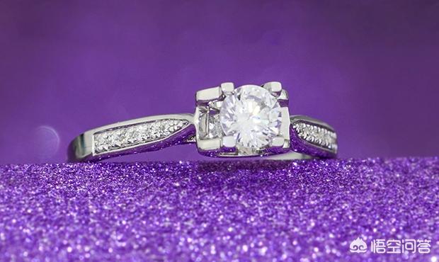 求婚戒指买什么好,浪漫的求婚戒指要如何选？