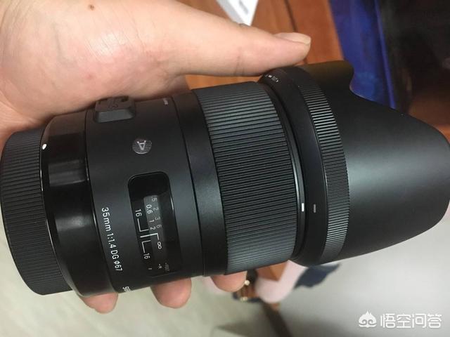 头条问答 - 佳能5d4相机,想入手351.4镜头,适马和腾龙哪款好?