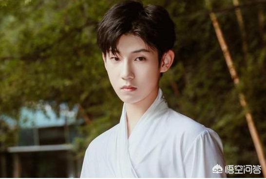 青春有你c位:为什么说杜天宇提前预订了《青春有你3》C位？