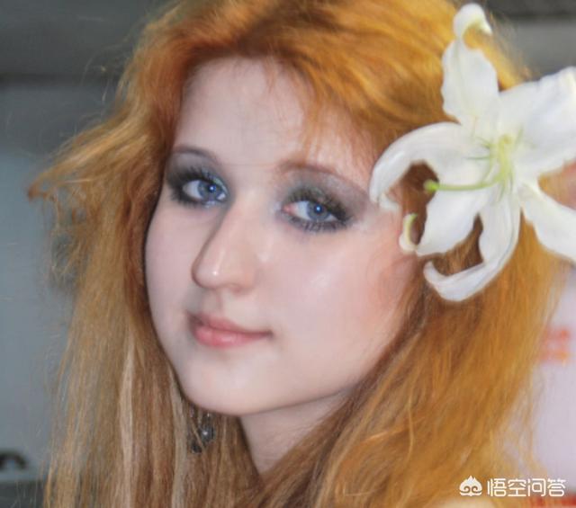 简宝珊:说一下你最喜欢金庸武侠小说里的哪个人物啊，为什么