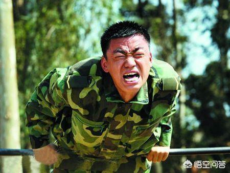士兵突击许三多:为什么说《士兵突击》中的许三多在现实中是不可能在部队呆下去？