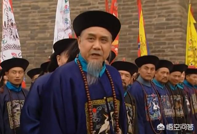 佟国维:雍正王朝：康熙在饭局上，对佟国维说“不容易”，代表着什么？