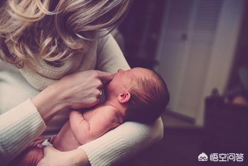 如何学习正确喂养宝宝姿势，母乳怎样喂养以及哺乳姿势是怎样的