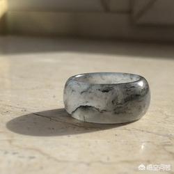 乌鸡翡翠适合什么人,乌鸡种翡翠是什么？什么是翡翠的质地？