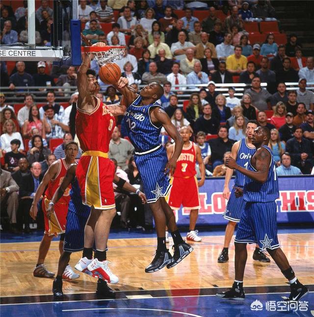 艾尔哈灵顿姚明:哈灵顿 姚明 篮协主席姚明在NBA为什么是霍华德的克星？他是如何做到的？