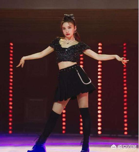 潘玮柏年龄:潘玮柏结婚吴昕躺枪，为什么说她没空恋爱结婚？