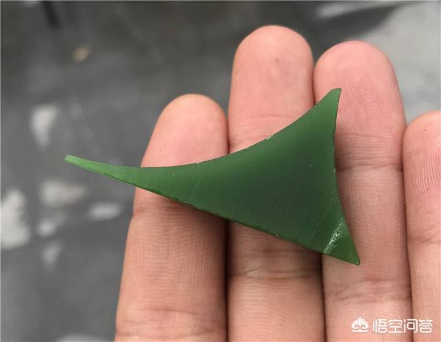 假玉镯是怎么做成的,翡翠、和田玉的造假手段有哪些？