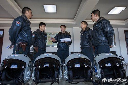 挑战者号航天飞机灾难:宇航员进入太空中为什么要带枪？