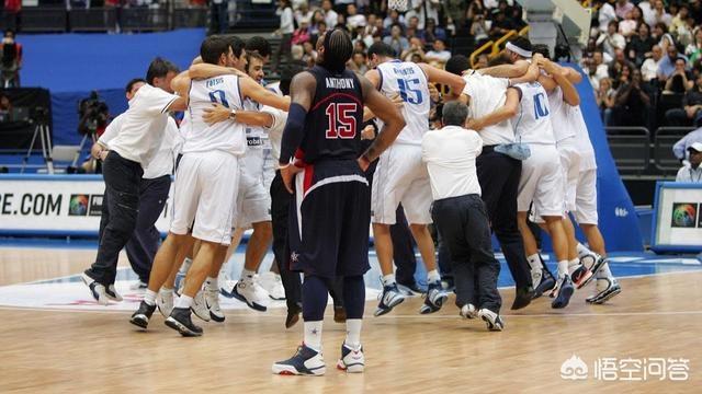 雅典奥运会:2004年雅典奥运会，美国男篮那么多球星，为什么还无法夺冠？
