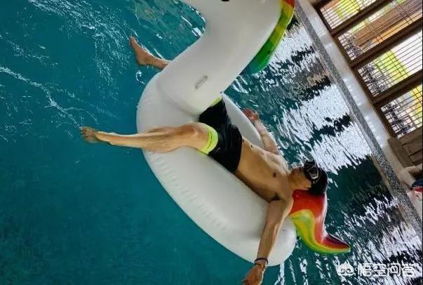 葛天裤裆藏雷:退役5年，110米栏“飞人”刘翔如今现状如何？