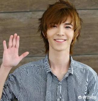 韩寒和郭敬明对骂:如何评价韩寒与郭敬明的电影风格与内涵？