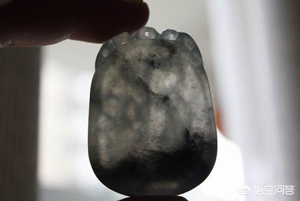 翡翠乌鸡种佩戴禁忌,“乌鸡种“翡翠，有升值的空间吗？