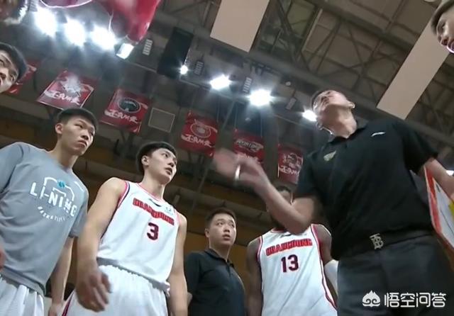 杜锋直呼可兰没防守，王薪凯看呆了，他是不是无缘国家队了？