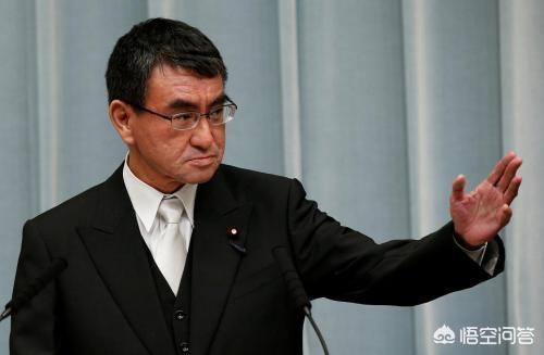 细川护熙:安倍调整内阁，河野由外相转位防相，安倍背后有何用意？