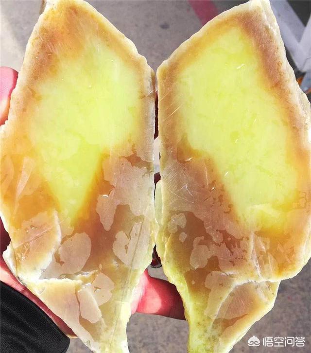 假玉镯是怎么做成的,翡翠、和田玉的造假手段有哪些？