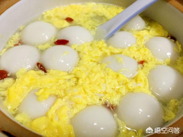 孕晚期吃什么催奶:坐月子多吃哪几道月子餐，有助于通乳下奶，排恶露，产后恢复快？