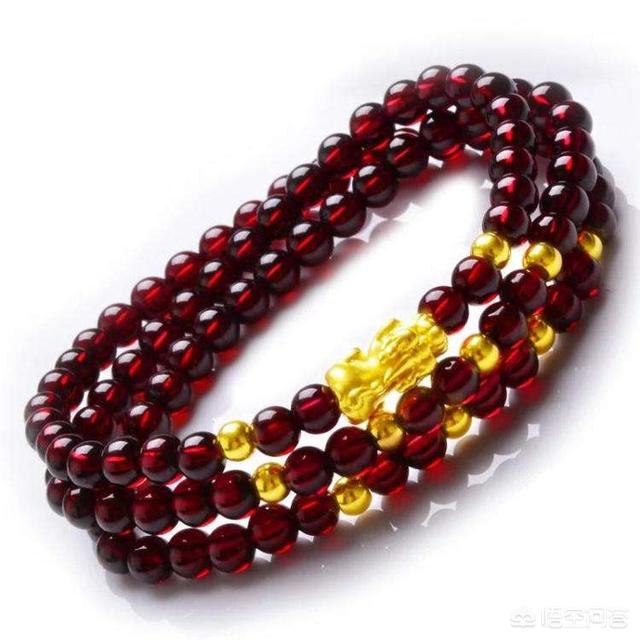 女人戴石榴石的禁忌,请问一下石榴石手链适合女士佩戴吗？