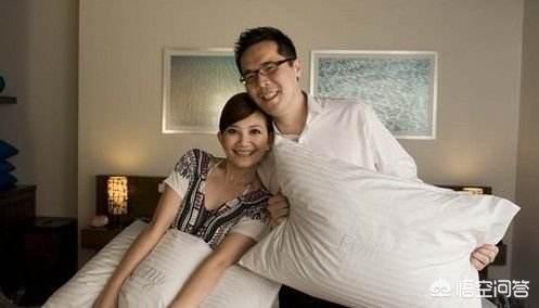 梁静茹老公资料:梁静茹正式承认离婚结束9年婚姻，如何看待这段感情