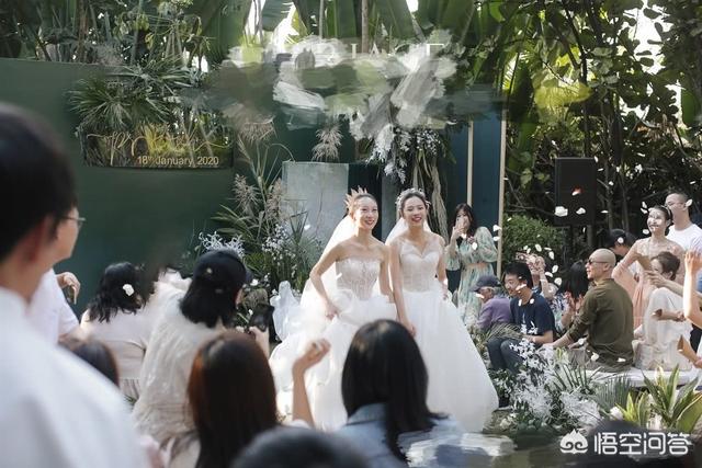 水月婚礼:杨丽萍女徒弟和同性爱人结婚，这是怎么回事