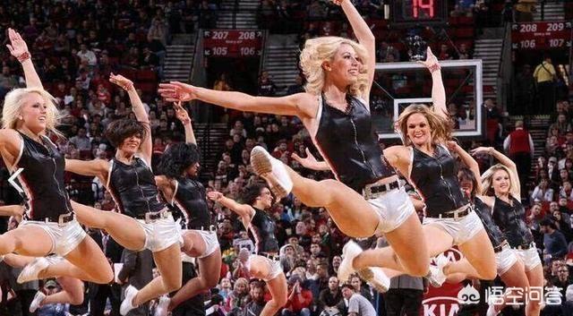 为何有些NBA球员几乎都不正眼看拉拉队表演？插图4