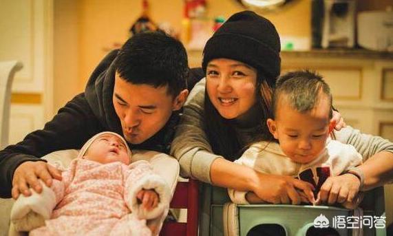 隽子哥:与何洁离婚后，赫子铭现状如何？