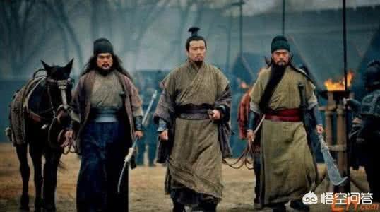 孙权简介:四大名著中的人物各介绍四个？