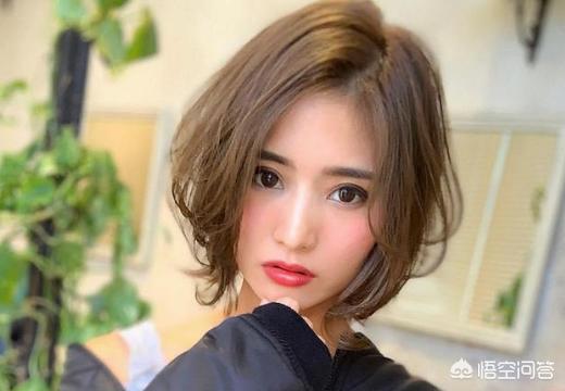 短发烫发图片,短发也想烫一下,怎么弄时尚感会比较强