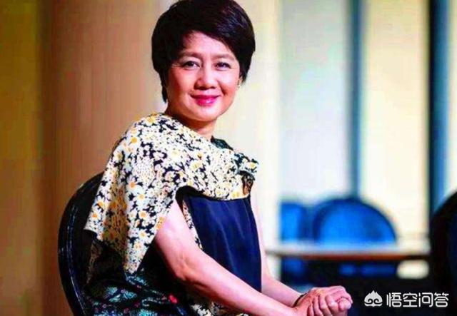 就问，如果你是女人，你愿不愿意嫁给澳门赌王何鸿燊做N夫人？