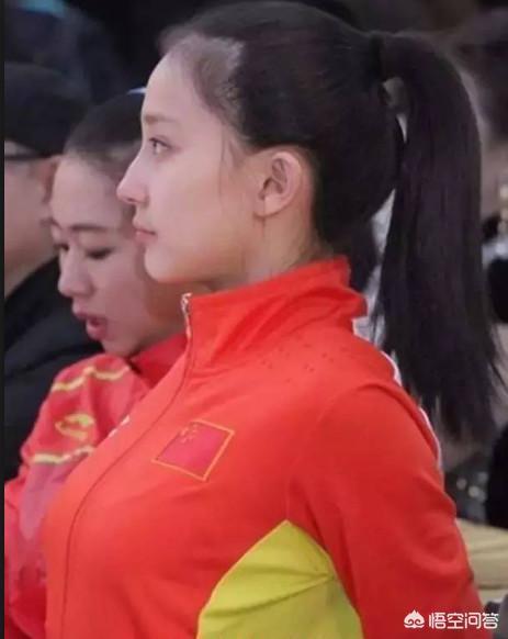 一字马女生:体操女生舒思瑶为何会因悬空倒立一字马的照片走红网络