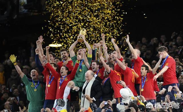 C罗成为国家队历史第一射手，足球强国中，历史第一人各是谁？葡萄牙是C罗，其他国家呢？