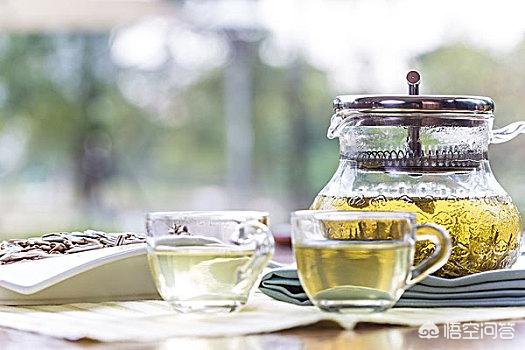 茶水钱一般给多少合适，请问爱喝茶的家庭，一般一年喝几斤茶叶，喝多少钱一斤的茶