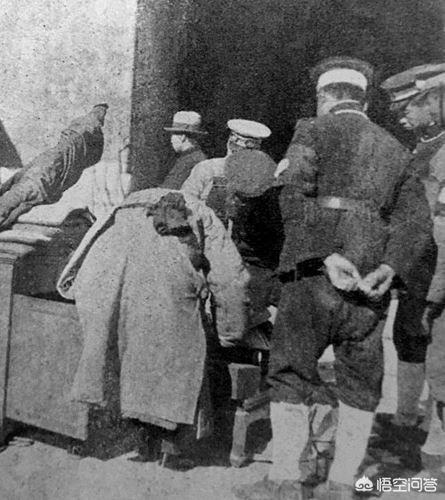 鹿钟麟:鹿钟麟仅靠20人是如何将溥仪赶出紫禁城的？