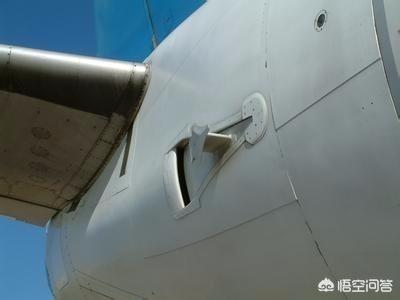山航旅客机上突发疾病，飞机一般有两个发动机，坏了一个还能飞吗？