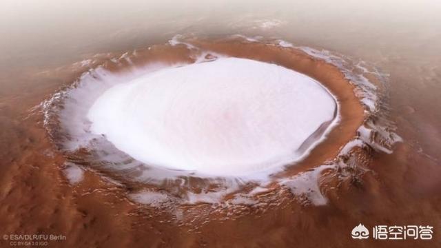 火星沙丘灵异事件:欧空局探测器拍摄到的火星巨大冰湖是怎样的？