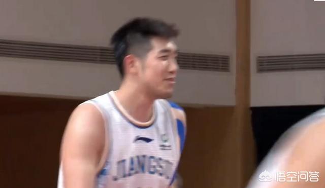 朱宸辉:新疆内线小将朱传宇，在吴冠希头上连摘2板，对此你怎么看？