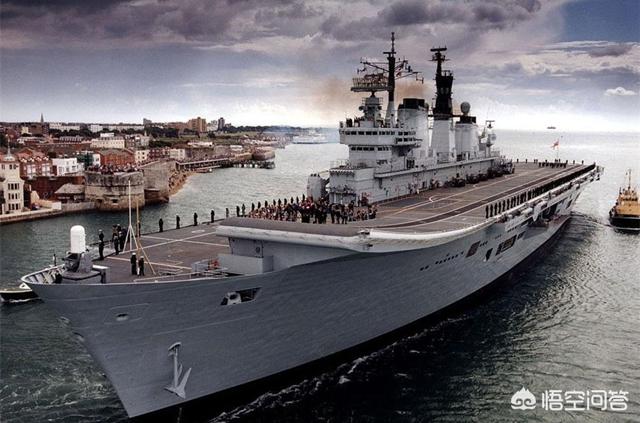 头条问答 - 历史上的英军"谢菲尔德"号驱逐舰,怎么就被"飞鱼"导弹击沉