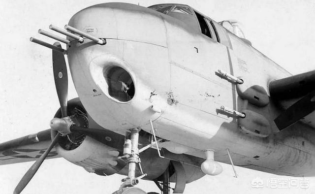 天上飞的那个小飞机叫什么，“空中炮艇”是什么样的飞机世界上还有类似的飞机吗