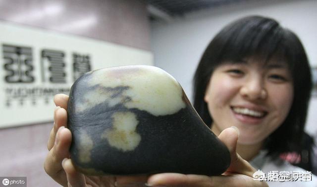 什么玉对女人身体最好,送什么玉石给女朋友最好？