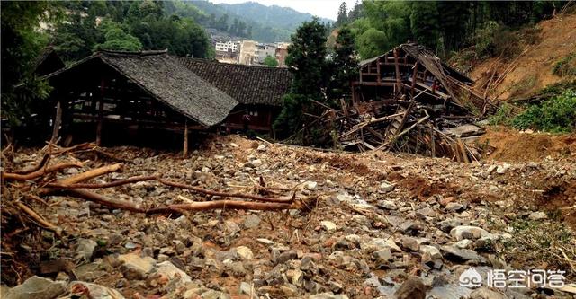 贵州毕节工地山体滑坡已致10人遇难，山体滑坡泥石流威力多大？