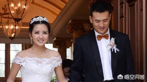 隽子哥:与何洁离婚后，赫子铭现状如何？