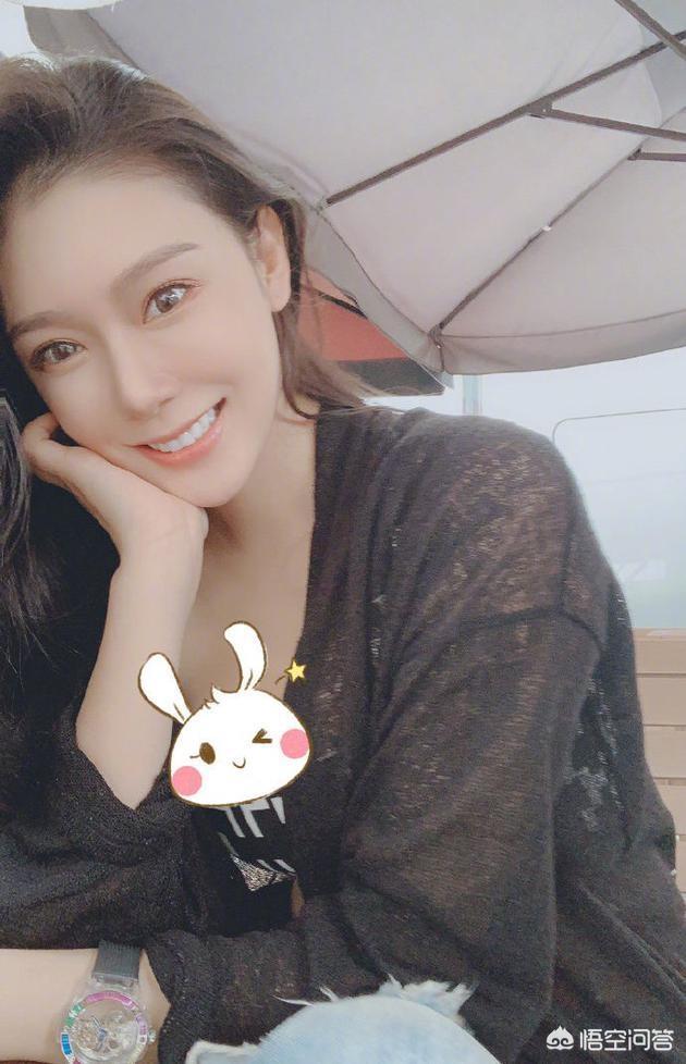 谢杏芳照片:你觉得运动员谢杏芳是个美貌与智慧并存的女人吗