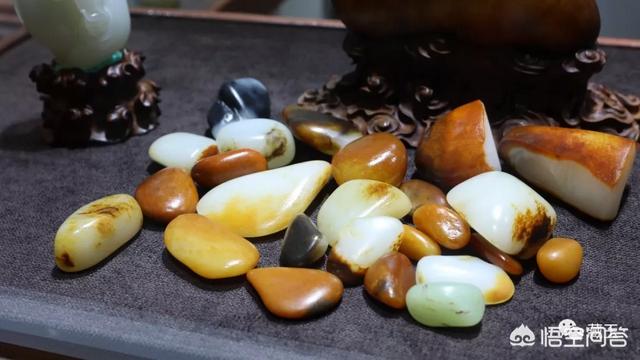 几百块钱的翡翠是真的吗,几百块钱的玉手串会是真的吗？