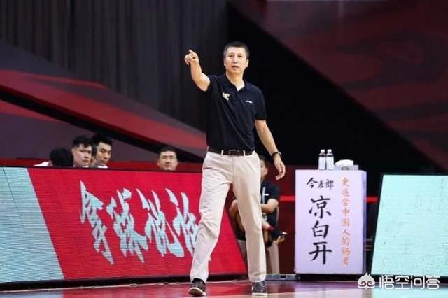 郭士强年薪有多少:郭士强年薪达到数百万人民币，像波波维奇这样的名帅年薪有多少？