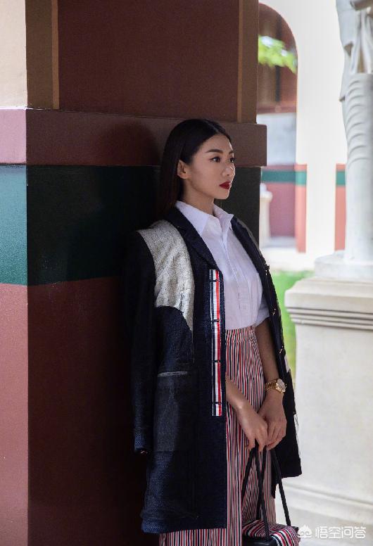 郑恺现身程晓玥母亲葬礼:对于程晓玥没有妈妈有气质，你怎么看？