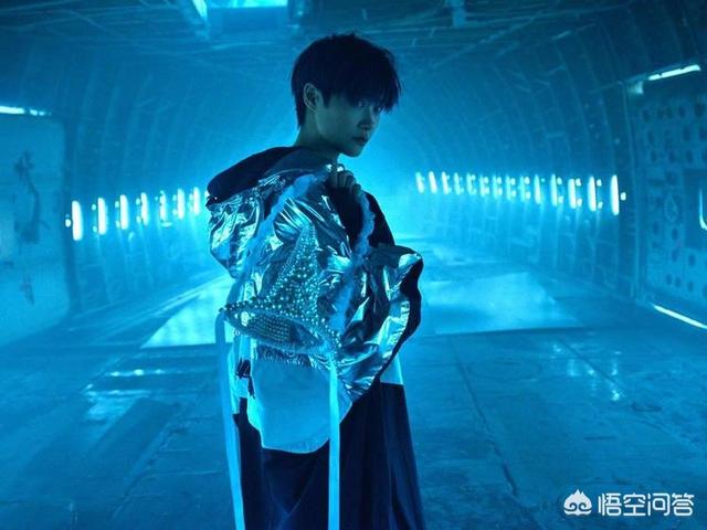李宇春死了吗:如何评价李宇春的新专辑《哇》？
