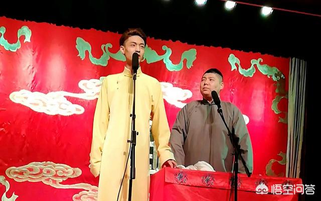德云社演员怼观众:对于德云社孙九香秦霄贤被停演，你怎么看？